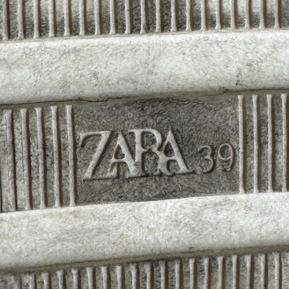 Zara Fur Boots - Size 39 - Picture 5 of 5